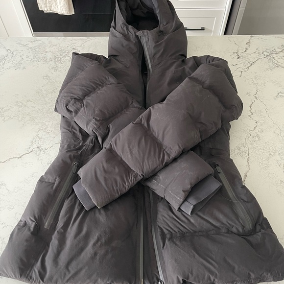Size 10 Women’s Lululemon Sleet Street Jaclet - Picture 4 of 11